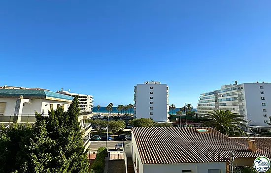 SPECTACULAR APARTMENT 120 METERS FROM THE SEA WITH POOL IN SANTA MARGARITA, ROSES