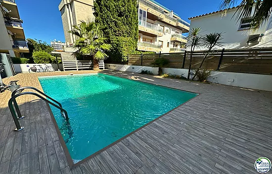 ESPECTACULAR APARTAMENTO A 120 METROS DEL MAR CON PISCINA EN SANTA MARGARITA, ROSES