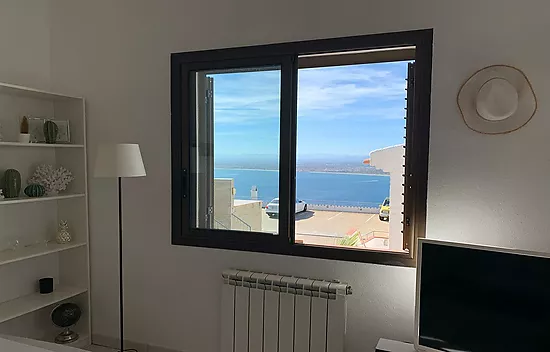 APARTAMENTO con vistas al mar en el Mirador de La Bahía de Roses