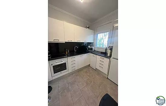 Precioso apartamento en alquiler en Empuriabrava en Empuriabrava y a tan sólo 250 m de la playa.