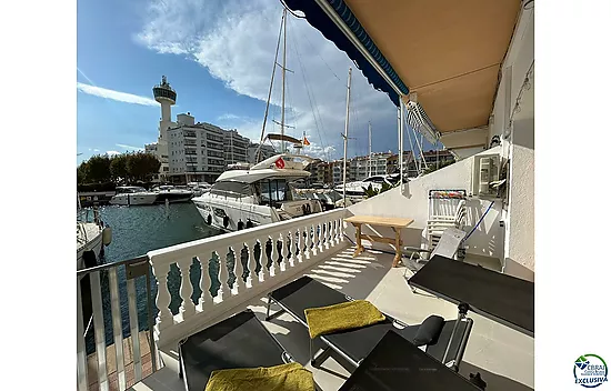 Grand et moderne studio au canal avec de jolies vues sur Empuriabrava, sud-ouest, terrasse licence t