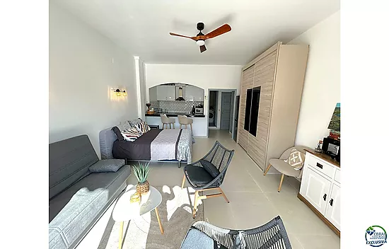 Grand et moderne studio au canal avec de jolies vues sur Empuriabrava, sud-ouest, terrasse licence t