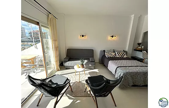 Gran estudio moderno al canal con preciosas vistas en venta al canal  sur-oeste, terraza