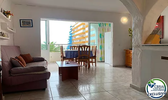 Wonderful apartment with seaview in Rosas,  Santa Margarita, only 100 m from the beach