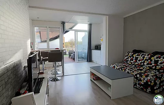 Amplio apartamento de 2 dormitorios con gran terraza de 31m2