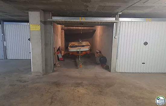 garage near the post office of Llançà