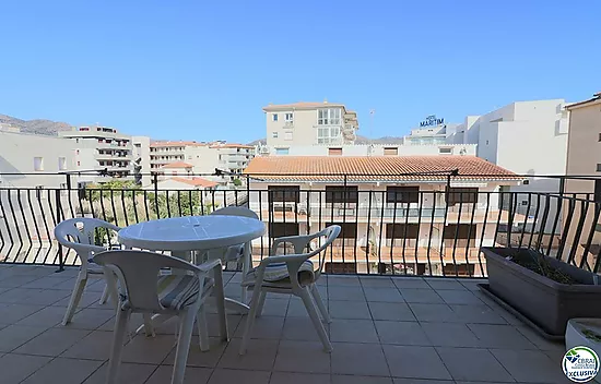 Penthouse avec grande terrasse de 31 m² à 50 m de la plage à Salatà