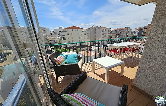 À vendre : Appartement lumineux avec licence touristique à Santa Margarita, Roses