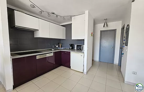 À vendre : Appartement lumineux avec licence touristique à Santa Margarita, Roses