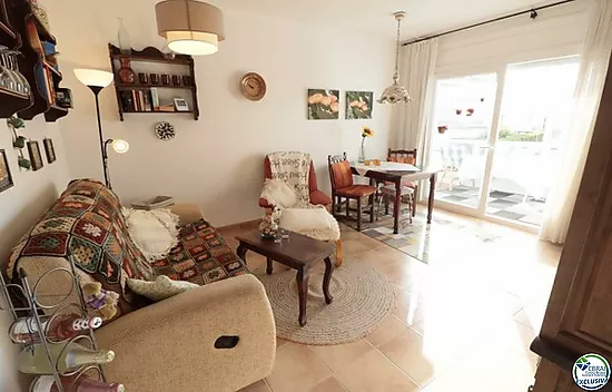 Nice apartment with sea views, 2 bedrooms, 2 terraces and 100 meters from the beach.