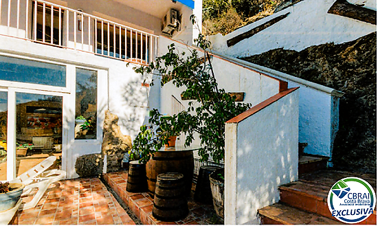 Superb House with panoramic view of the Bay of Roses + Tourist License