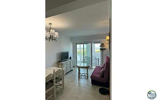 Renovated apartment with tourist license on the beachfront with magnificent views of the sea and the