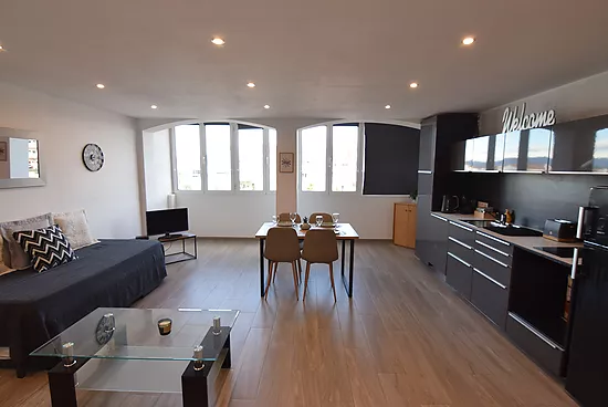 Empuriabrava, alquiler, apartamento  4 personas con vistas a canal