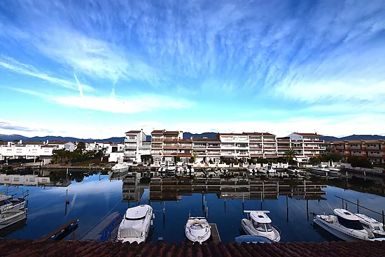 Empuriabrava, alquiler, apartamento  4 personas con vistas a canal