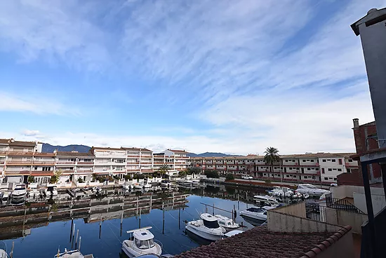 Empuriabrava, alquiler, apartamento  4 personas con vistas a canal