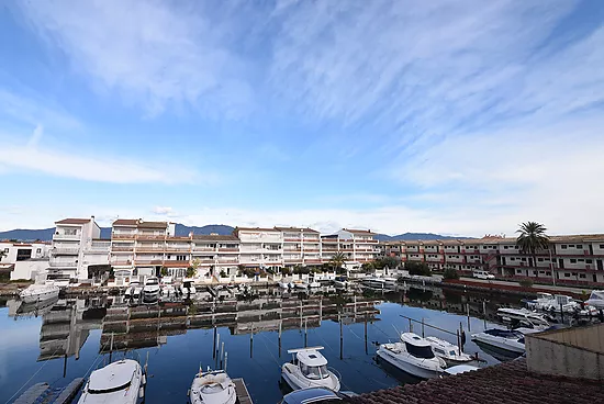 Empuriabrava, alquiler, apartamento  4 personas con vistas a canal