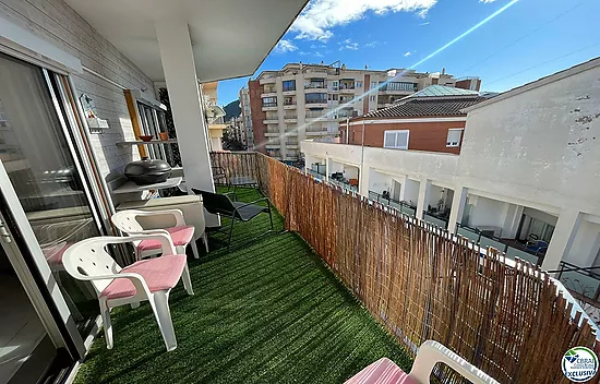 APARTAMENTO SOLEADO, REFORMADO, 3 DORMITORIOS, 2 BAÑOS A 150 M DE LA PLAYA, CERCA DE TODOS LOS SERVI