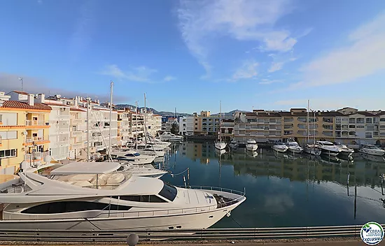 T3 - charmant dans le Port Principal d´Empuriabrava avec vue mer