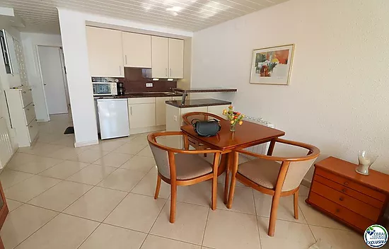 Charmant appartement à vendre à Empuriabrava avec vue sur le canal