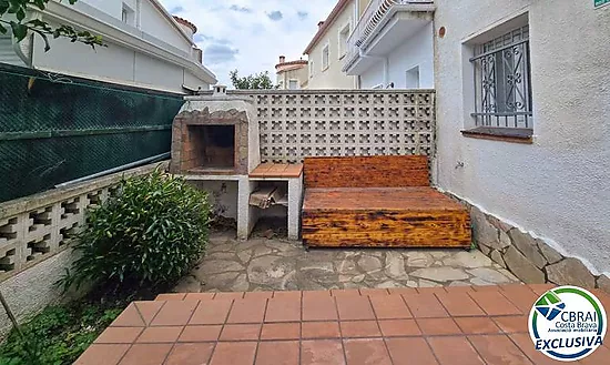 Maison Individuelle à Empuriabrava - À Vendre