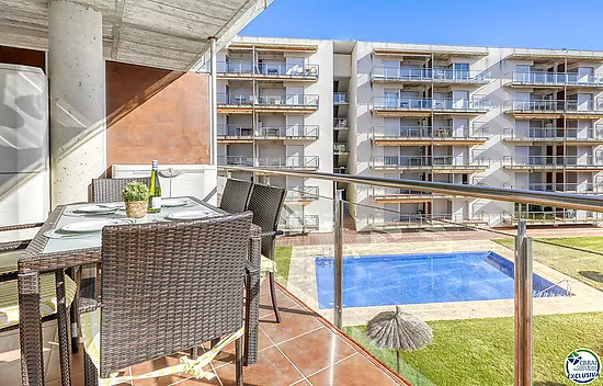 Appartement à vendre à Santa Margarita, Roses – avec terrasse ensoleillée et 3 piscines!