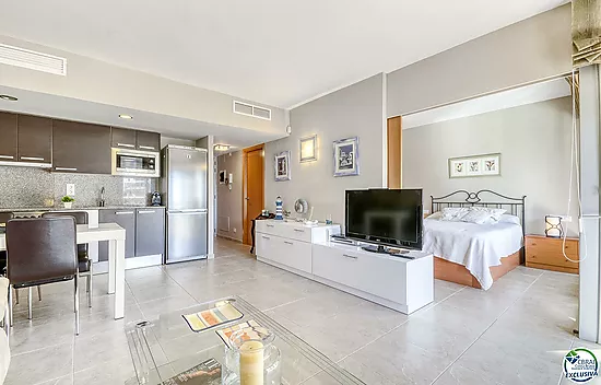 Appartement à vendre à Santa Margarita, Roses – avec terrasse ensoleillée et 3 piscines!