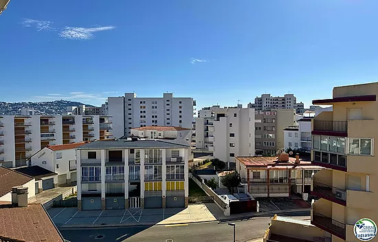 BEL ET TRÈS LUMINEUX APPARTEMENT DE 2 CHAMBRES À SANTA MARGARITA, À 300 MÈTRES DE LA PLAGE.