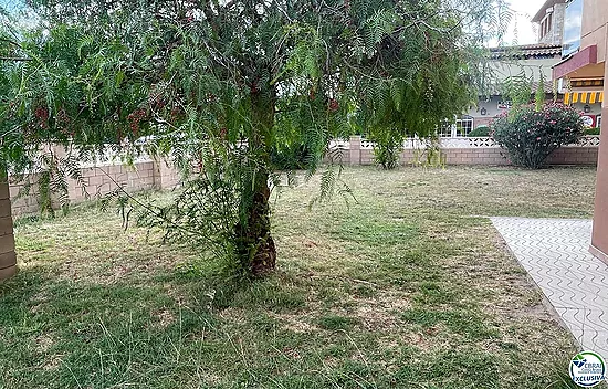 Estudio en zona natural de ensueño, sobre la zona natural de la playa de la Rubina de Empuriabrava