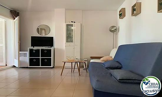 Bel appartement dans un quartier calme de Santa Margarita Roses