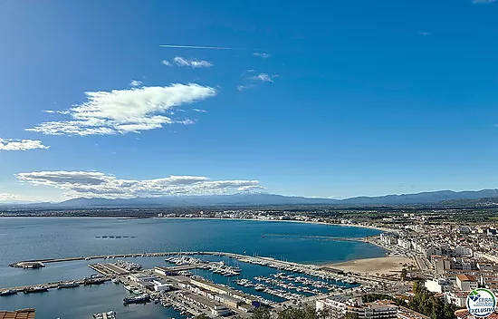 À VENDRE - APPARTEMENT RÉNOVÉ AVEC TERRASSE ET VUE SUR LE PARC NATUREL - ROSES, COSTA BRAVA