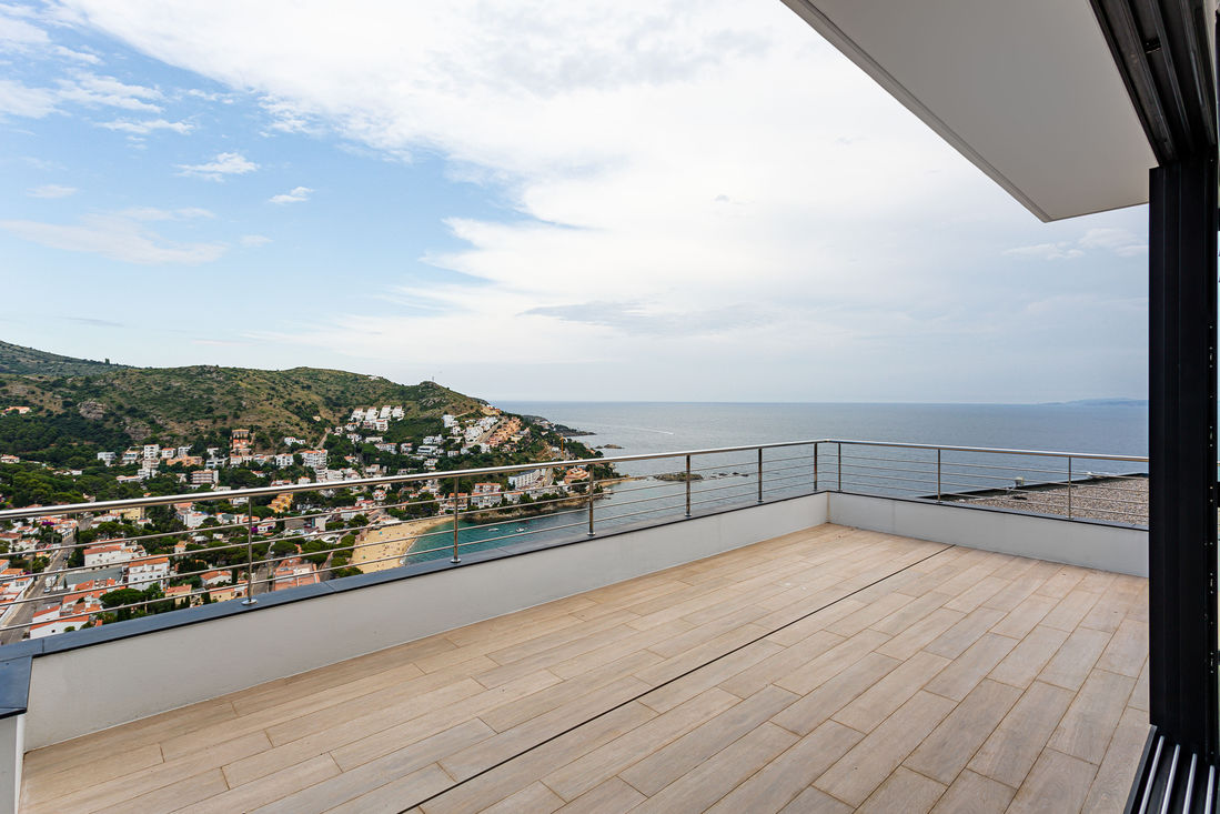 Rosas, Canyelles, for sale, magnificient  new construction's  villa with pool and amazing  view on t
