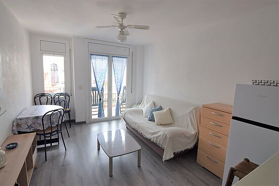 Empuriabrava, for rent, apartment with 1 bedroom, canal's view, near center and beach