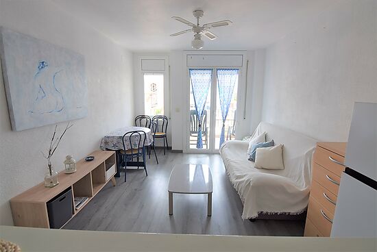 Empuriabrava, for rent, apartment with 1 bedroom, canal's view, near center and beach