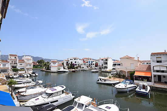 Empuriabrava, for rent, apartment with 1 bedroom, canal's view, near center and beach